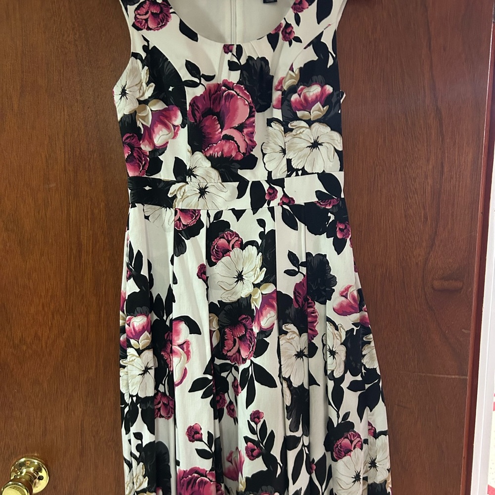 White House Black Market Sleeveless Dress - Pink and Black